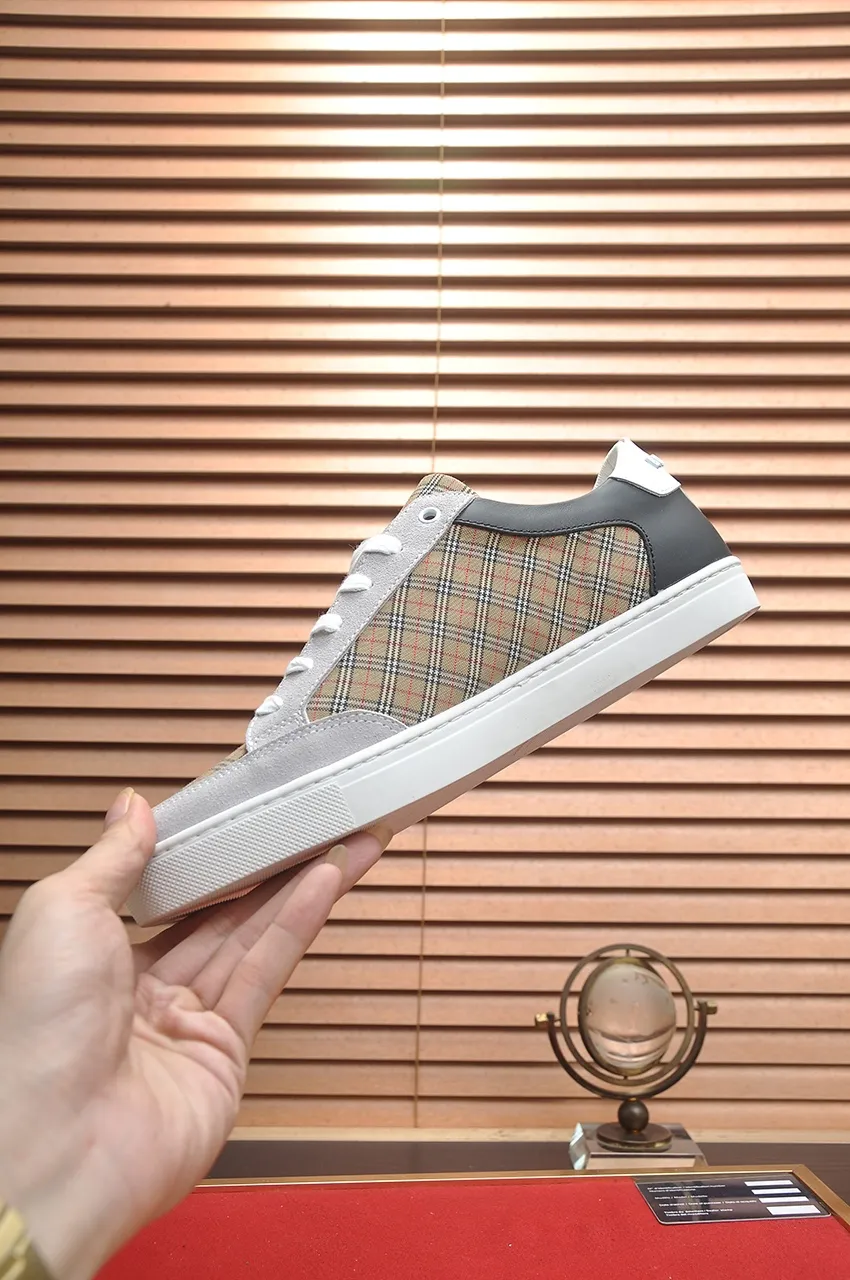 Men's shoes💰480💶[Burberry] (cowhide lining) classic low-top sneakers｜Imported cowhide with classic plaid fabric｜Cow leather lining｜Original outsole｜Fine workmanship and comfortable to wear Size: 38-44 (customized at 45)